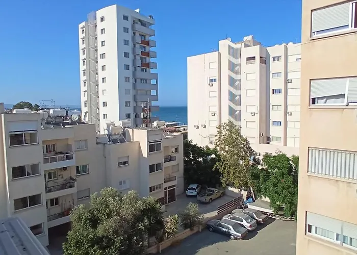 דירה 5 Min To The Shared - Private In 3 Bdr לרנקה