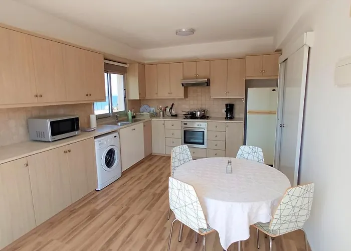 5 Min To The Shared - Private In 3 Bdr Larnaca