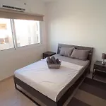 شقة 5 Min To The Shared - Private In 3 Bdr لارنكا
