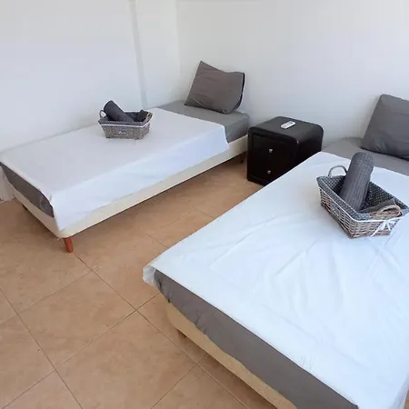 5 Min To The Shared - Private In 3 Bdr Apartmán Larnaca